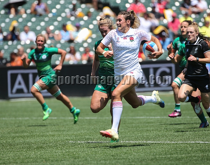 2018RugbySevensFri-20.JPG - Abbie Brown of England runs the ball against Ireland at the 2018 Rugby World Cup Sevens, July 20-22, 2018, held at AT&T Park, San Francisco, CA.  Ireland defeated England 19-14.